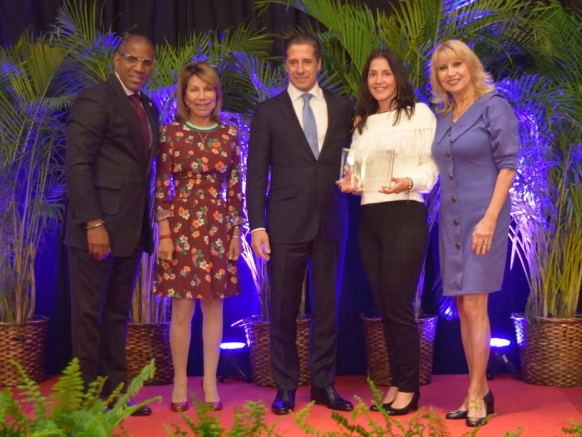 MDCPSExemplaryDadePartnerAward MDCPSExemplaryDadePartnerAward